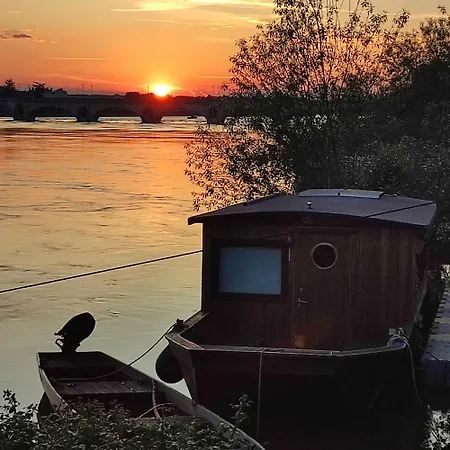 - Halte Entre Les Ponts - En Toute Simplicite Saumur