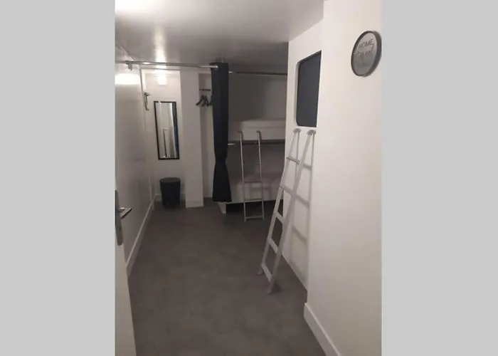 - Halte Entre Les Ponts - En Toute Simplicite