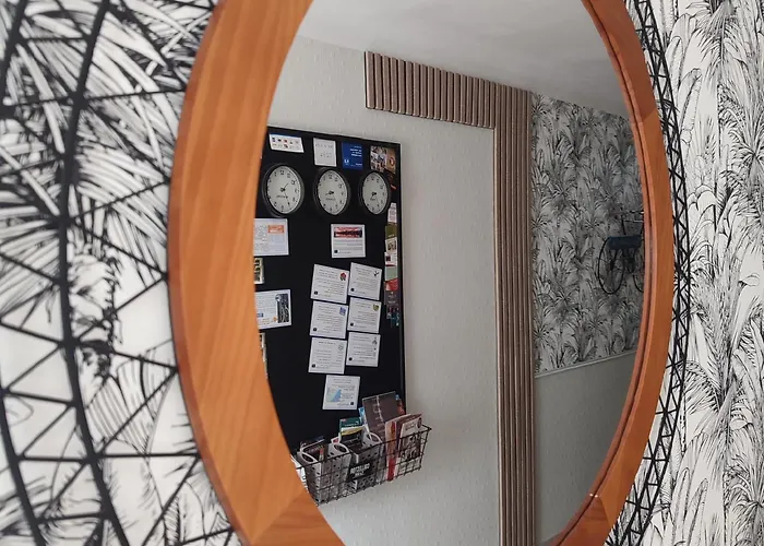 - Halte Entre Les Ponts - En Toute Simplicite